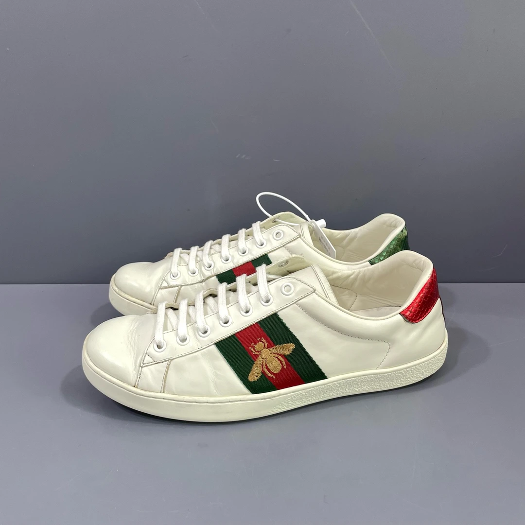 95新 GUCCI/古驰 42码 古驰Gucci 小蜜蜂 后跟通病 休闲鞋