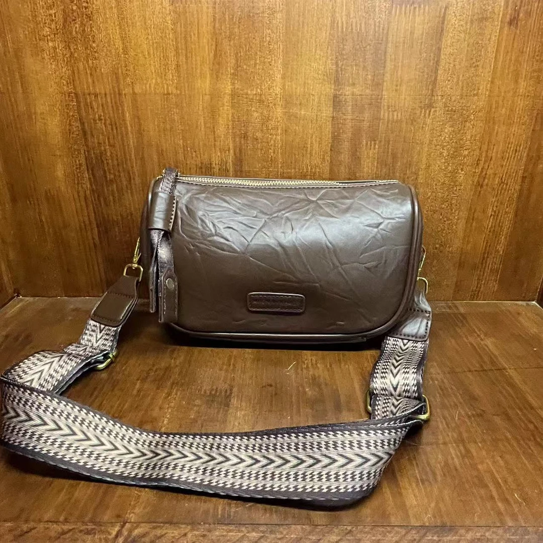 单 8023 咖色 女包