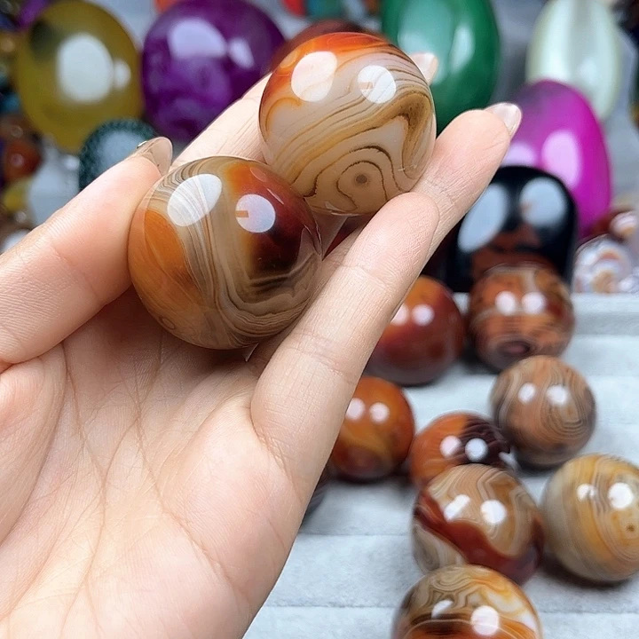 蕙***心玛瑙/玉髓未镶嵌珠宝半成品