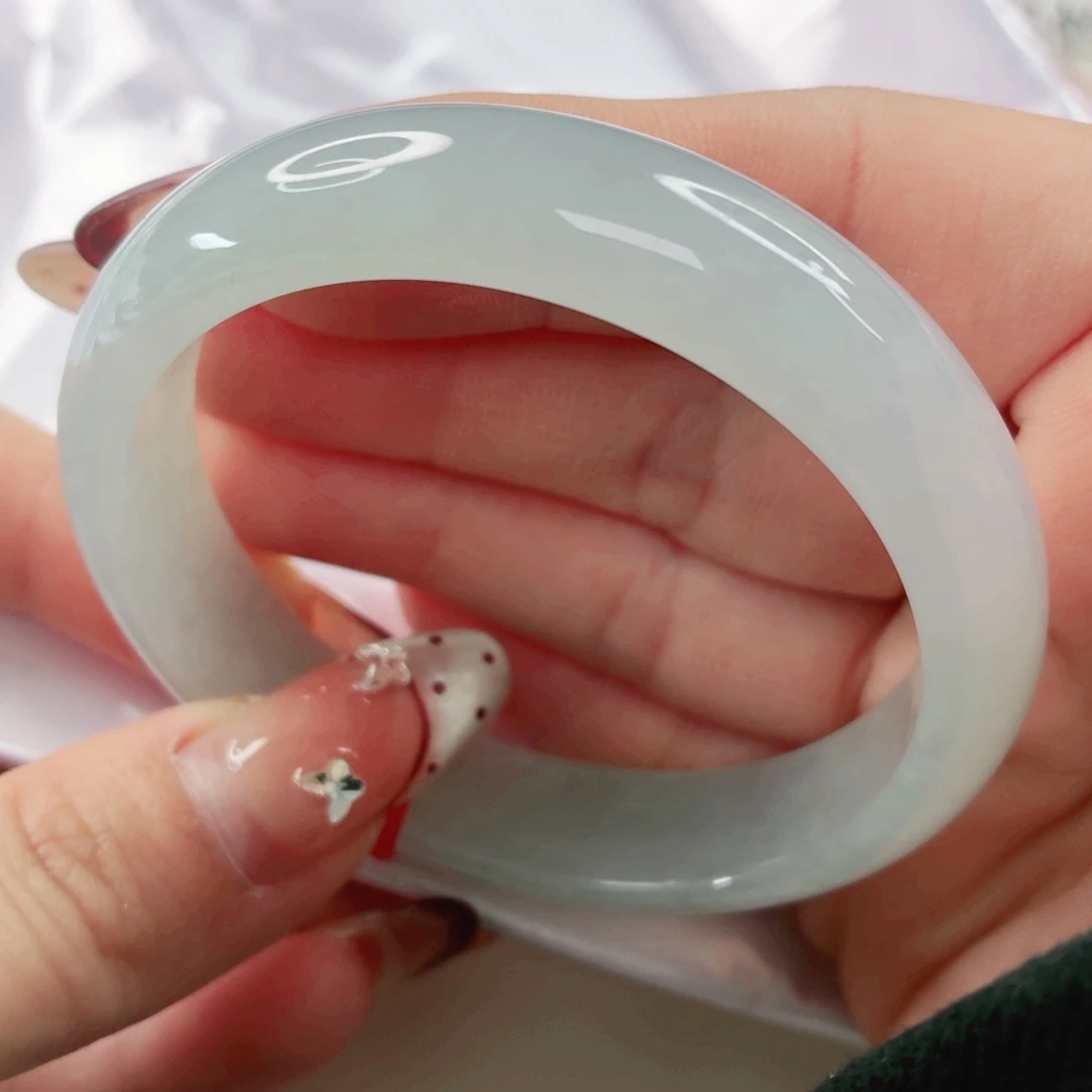 不***糖翡翠未镶嵌手镯54x074