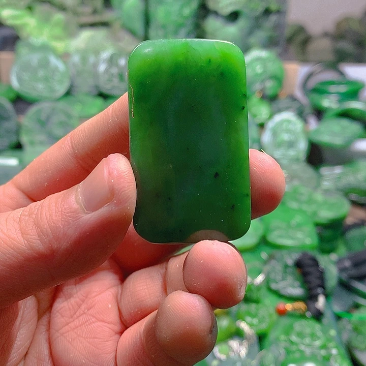 ＄****和田玉（碧玉）未镶嵌珠宝半成品