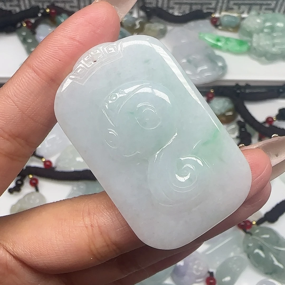 翡翠未镶嵌颈饰67