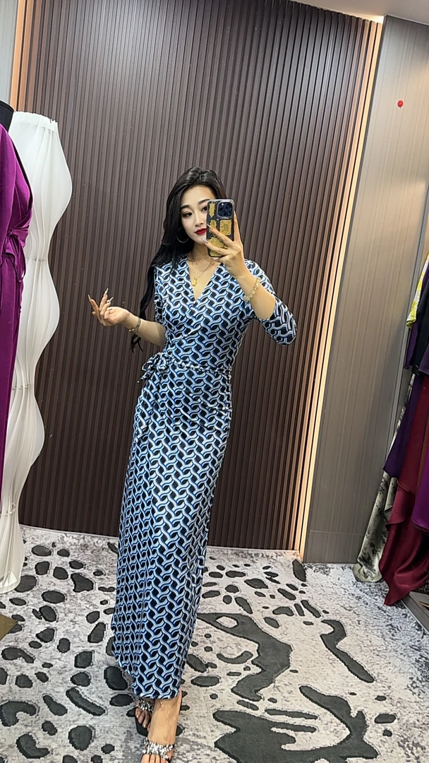 师小姐同款～蓝色水波纹一片式裹身连衣裙