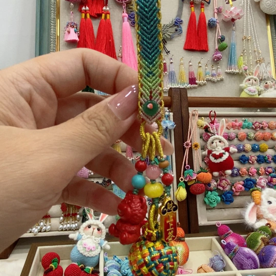 钥匙挂件手工编绳