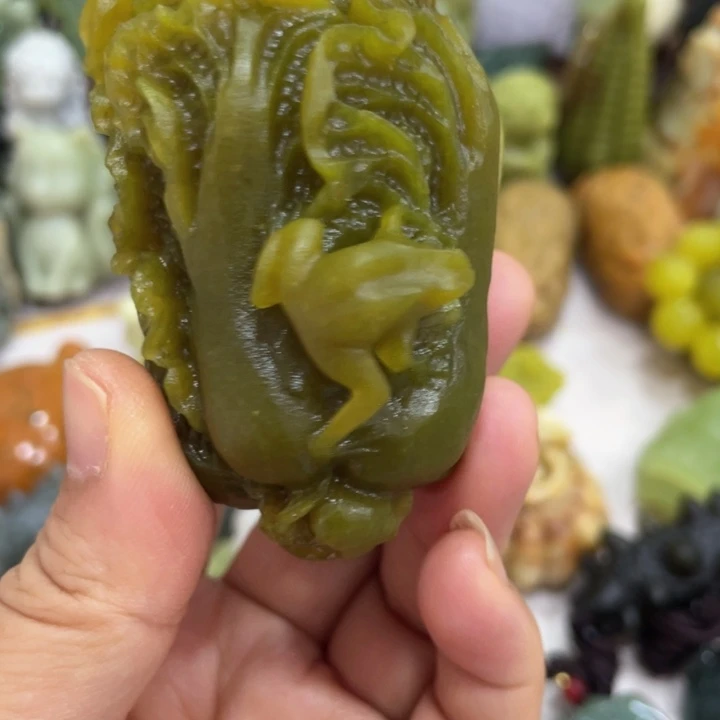 蛇纹石玉未镶嵌天然岫玉