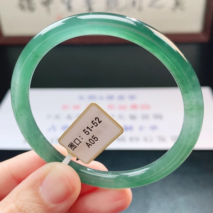 翡翠未镶嵌手镯翡翠手镯84