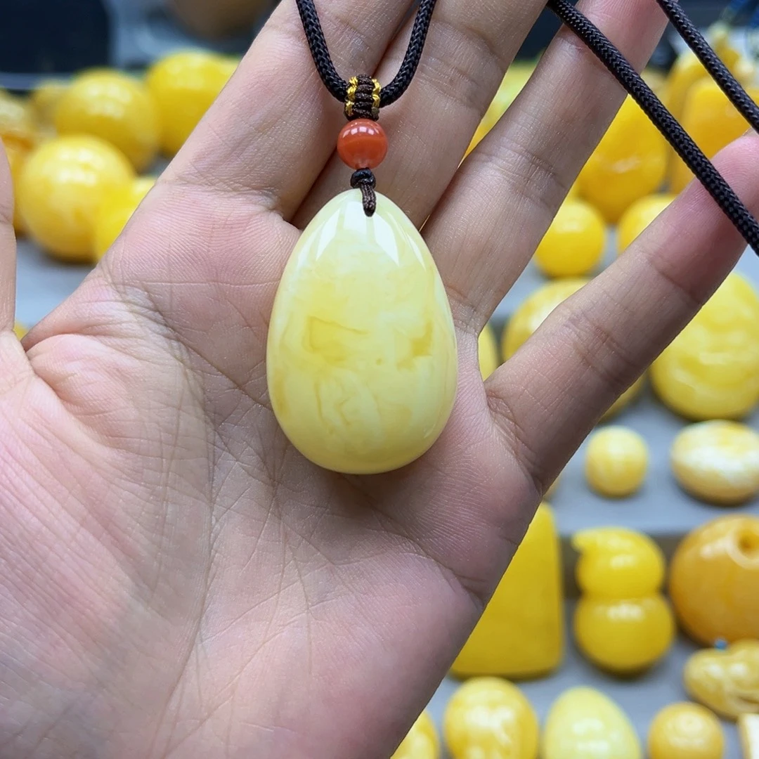 蜜蜡未镶嵌珠宝奇石