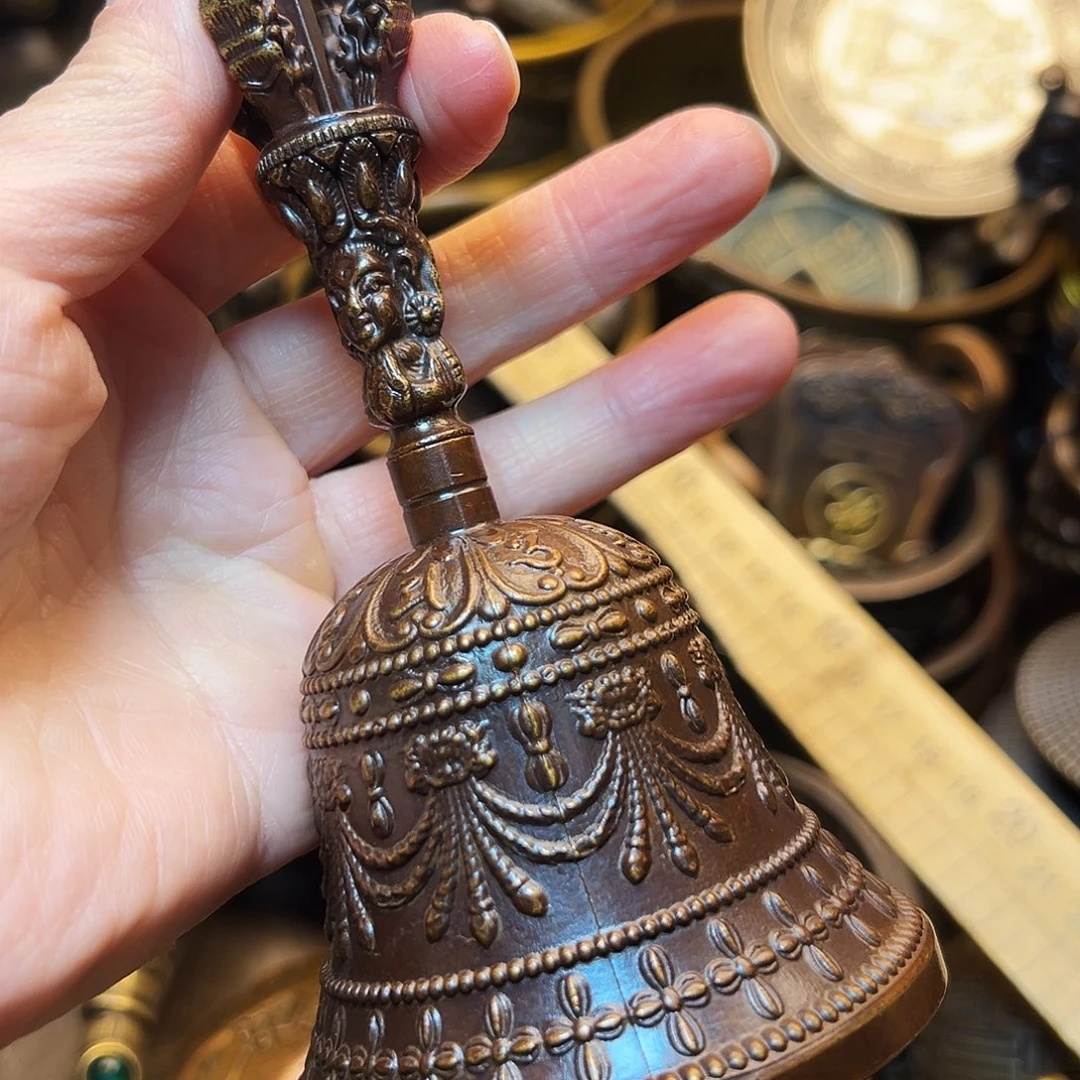 精美铜器工艺品等