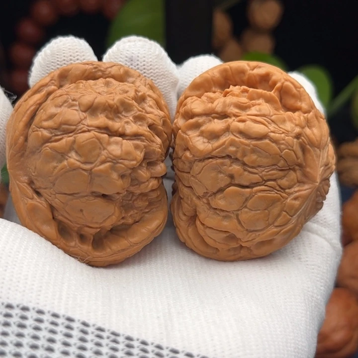 文玩核桃把件龙鼎蛇头全品