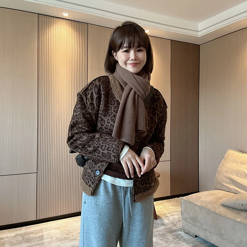 秋冬气质百搭羊羔一体毛豹纹纯色两面穿皮毛一体外套