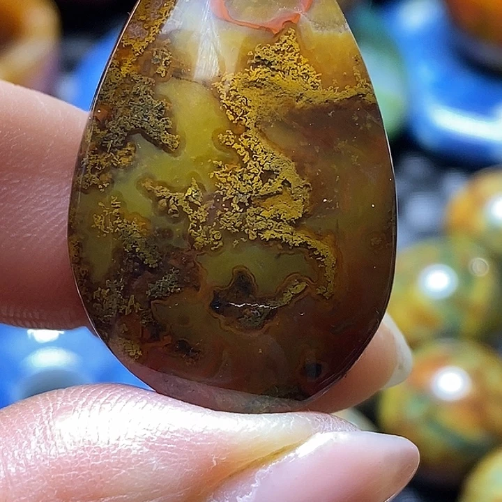 至***石玛瑙/玉髓未镶嵌颈饰