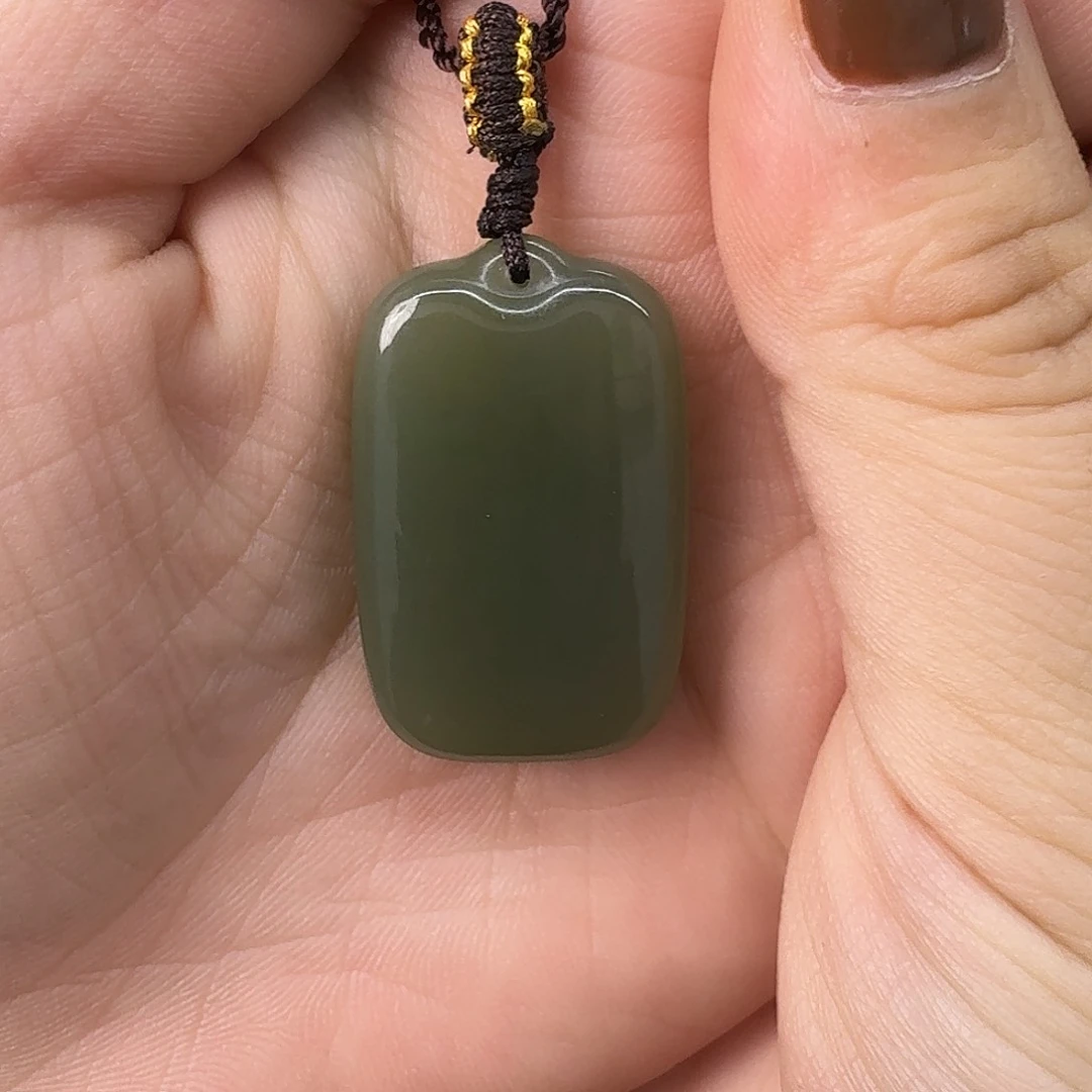 颈饰未镶嵌和田玉默*