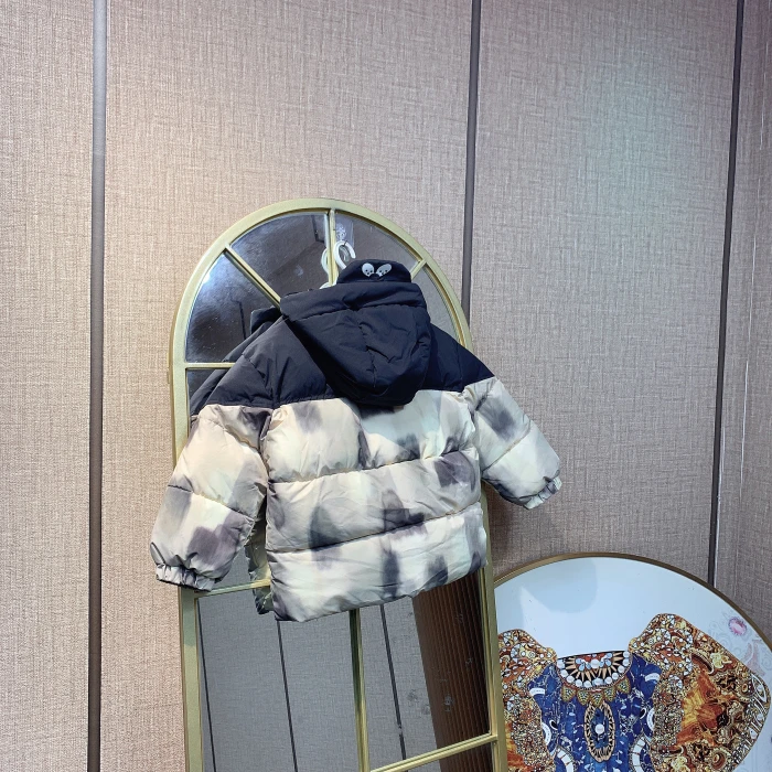 R3220   宝宝黑色拼接上衣厚外套  夹棉