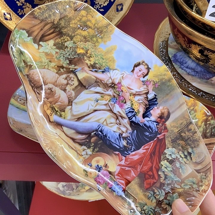 盘微瑕…………………………………………中