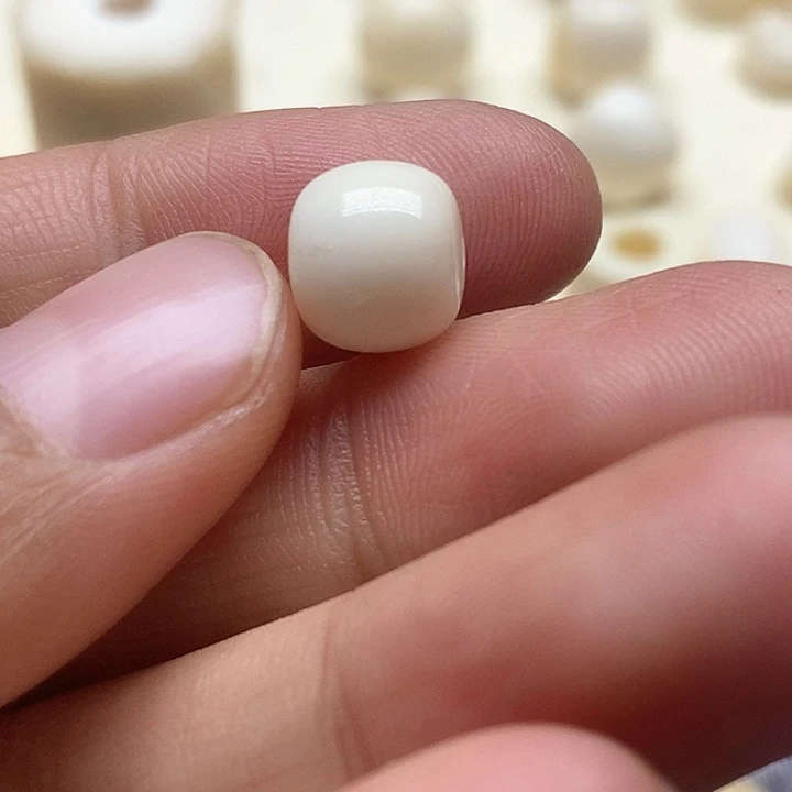 贝壳手串/手链9.5成8.6毫米全肉老邢