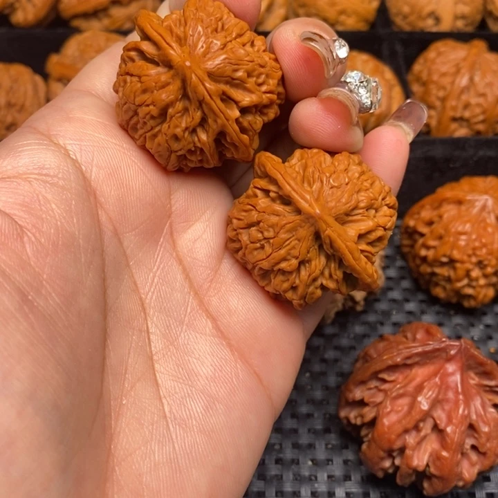 秦岭野生文玩核桃35