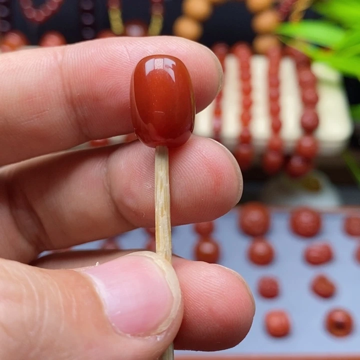 玛瑙/玉髓颈饰未镶嵌10桶珠