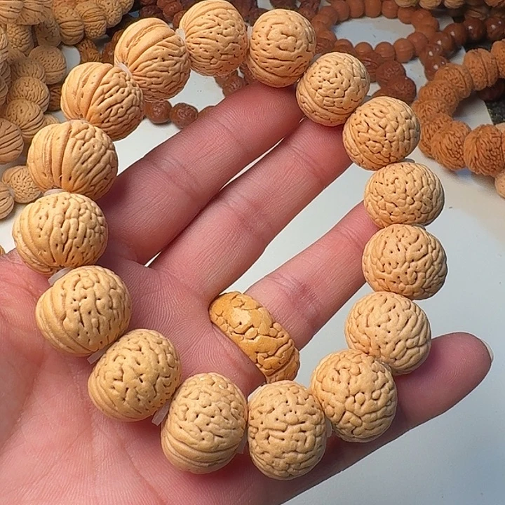 桃核吊坠白月光桃核手串