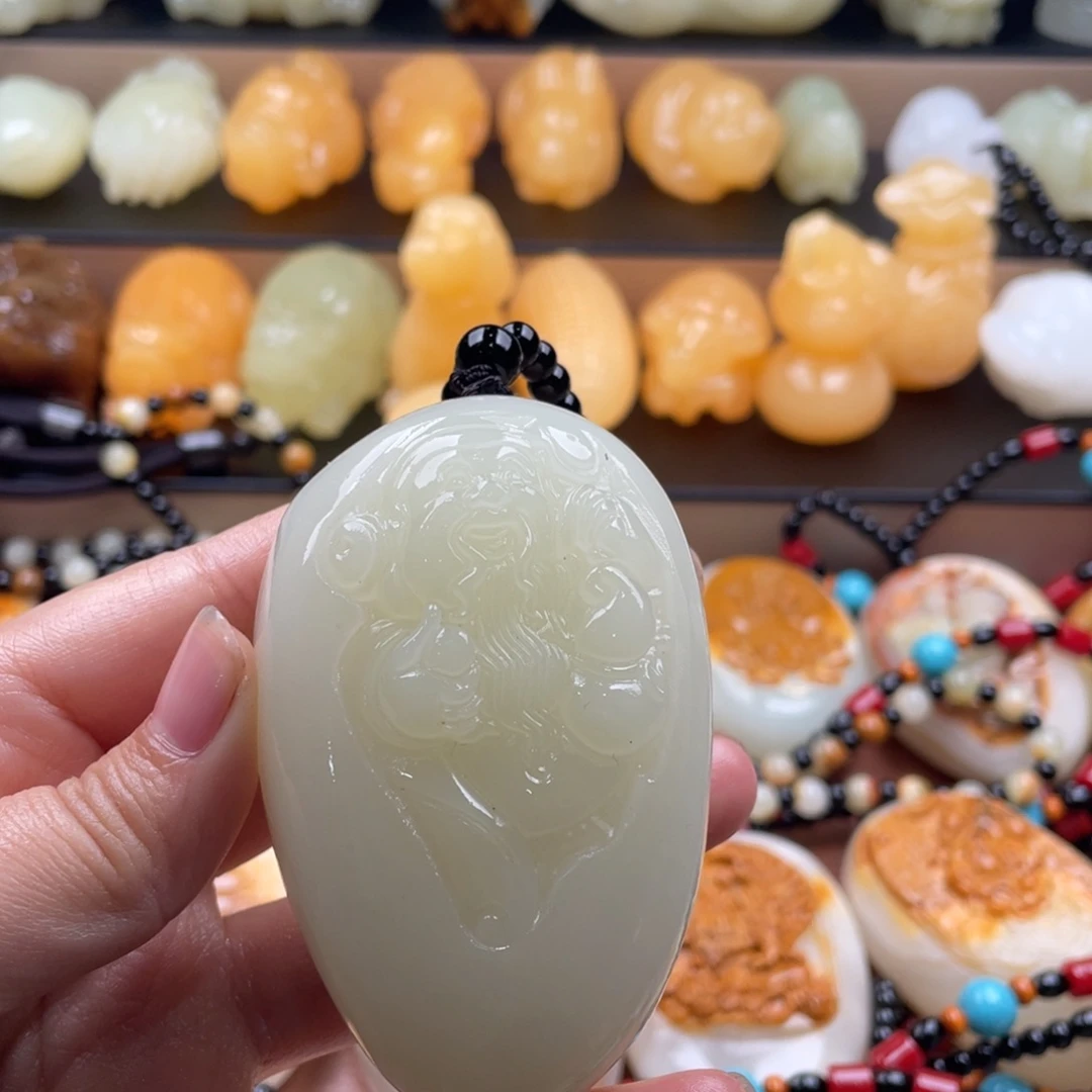 神***哥石材天然古青石手把件