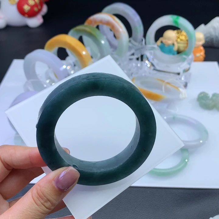 未镶嵌手镯定制翡翠