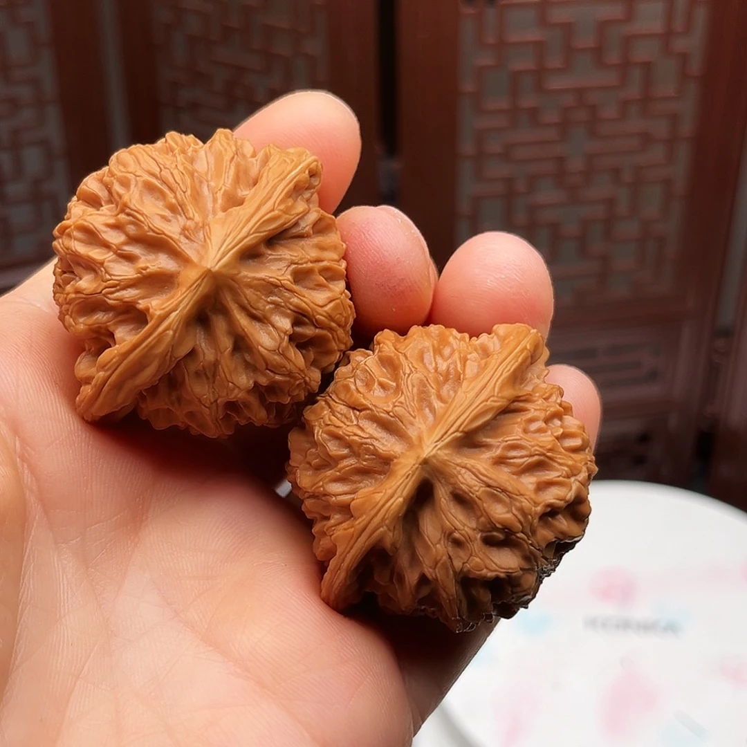 文玩核桃吊坠宫灯