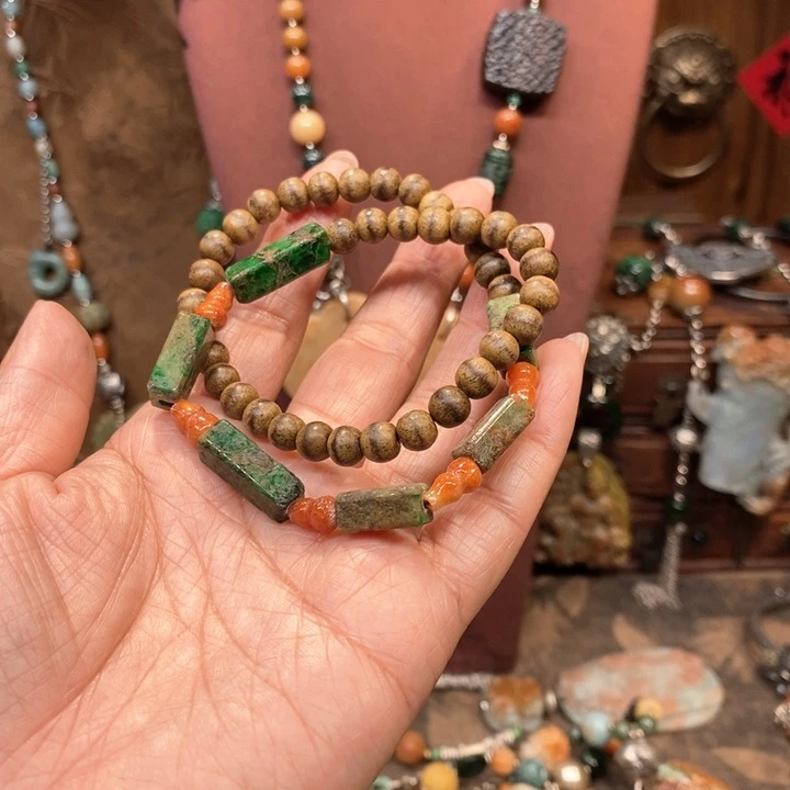 翡翠吊坠(赠链)未镶嵌