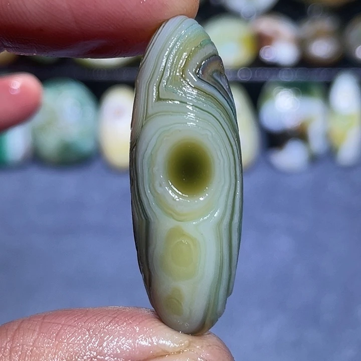 玛瑙/玉髓未镶嵌珠宝奇石