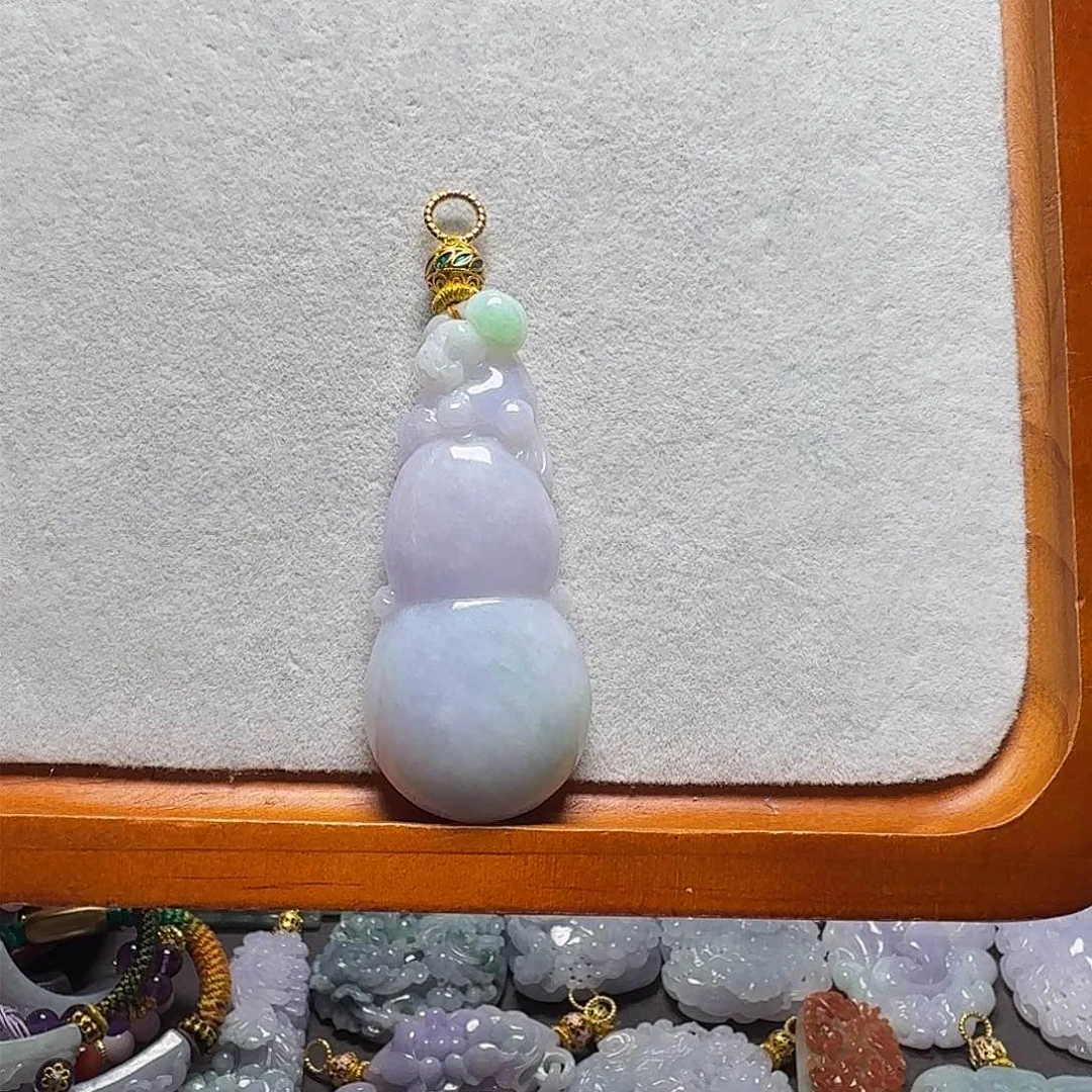 吊坠(赠链)未镶嵌翡翠