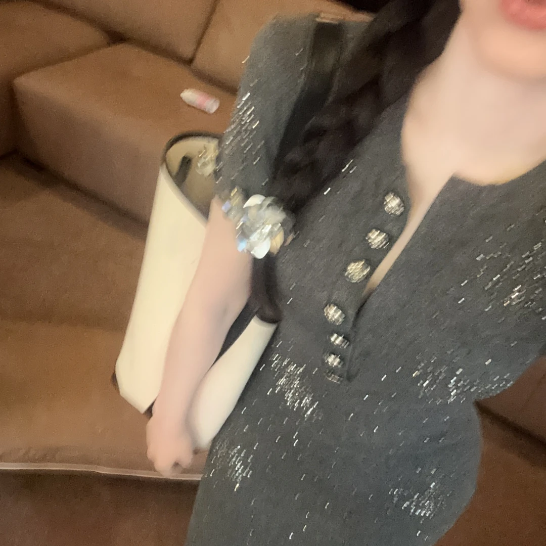 【OS&oneshow】复古v领璀璨星空春款气质收腰显短袖瘦灰色连衣长裙