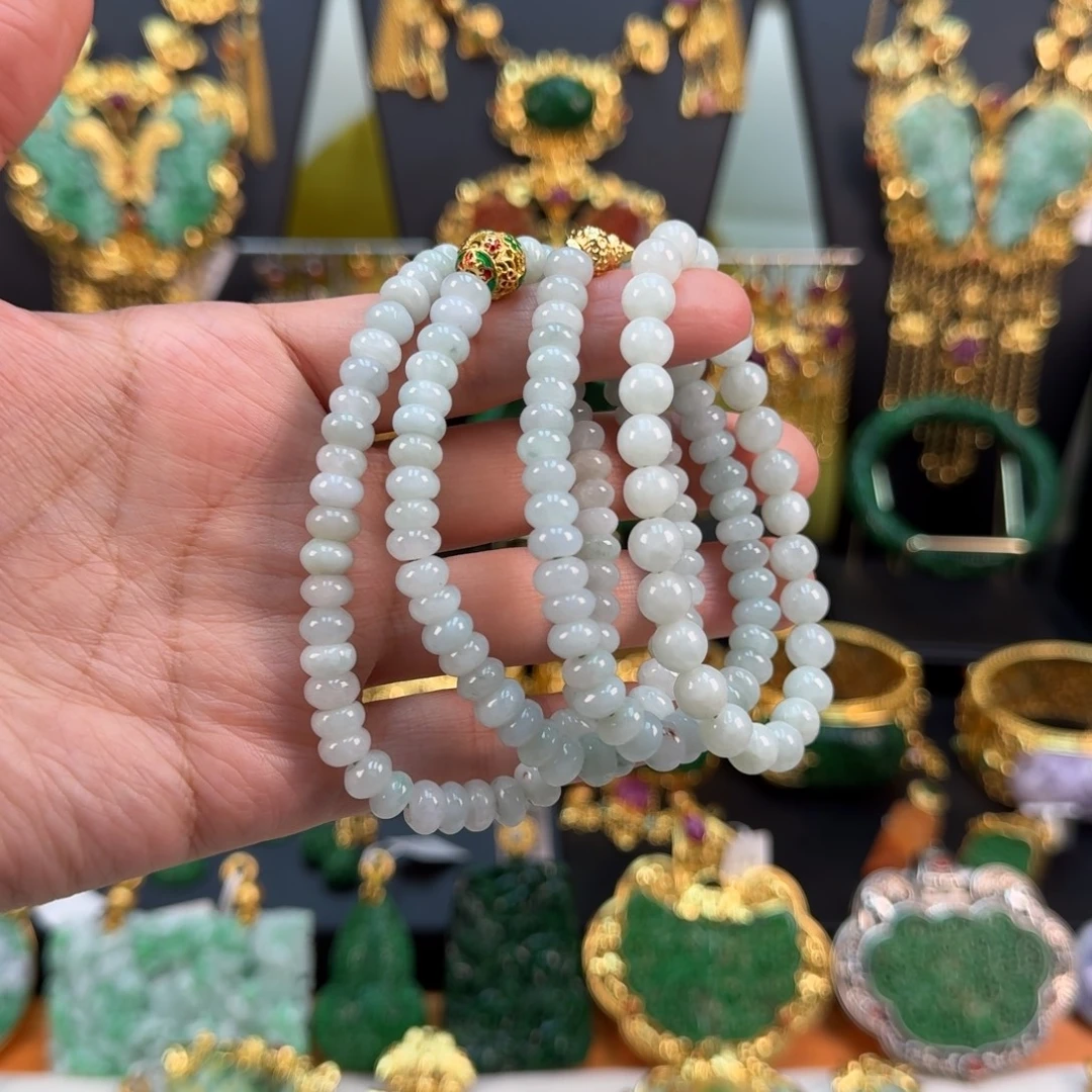 翡翠未镶嵌颈饰多样性发一