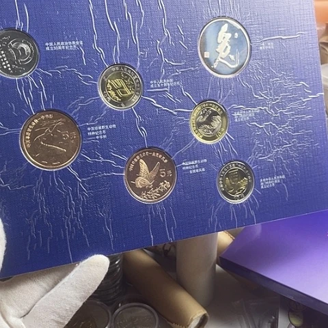 其他普通金属1999年纪念币年册，，，，，