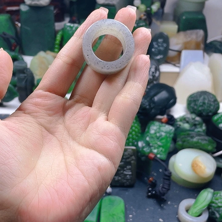 未镶嵌和田玉珠宝半成品