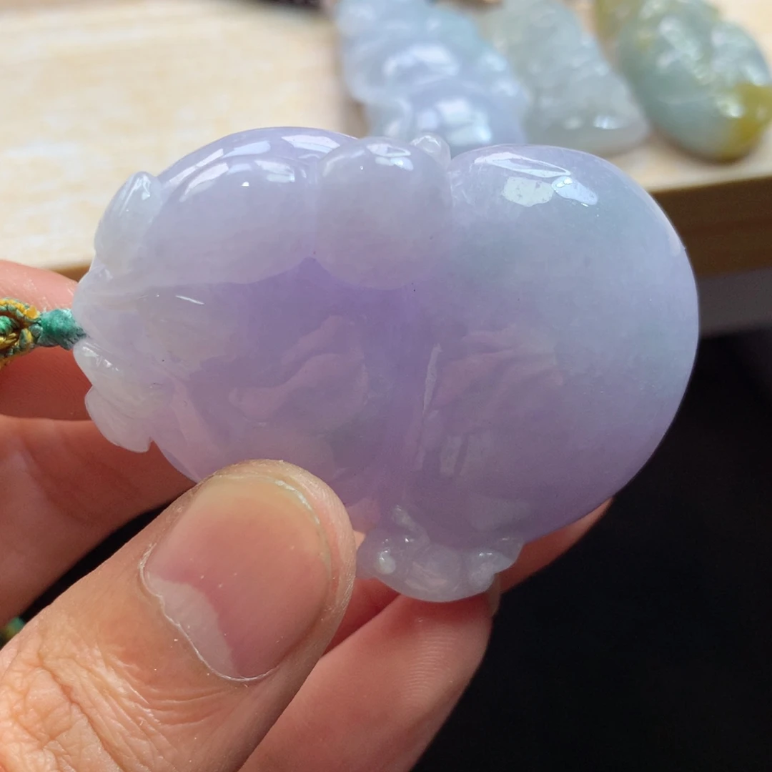 颈饰未镶嵌翡翠吊坠