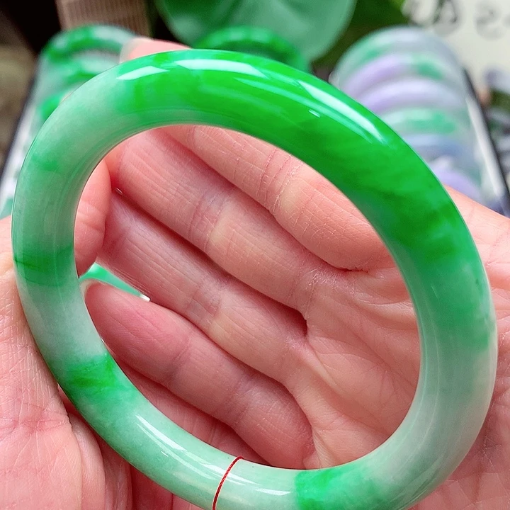 翡翠未镶嵌手镯天然翡翠手镯