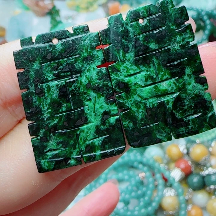 翡翠未镶嵌颈饰天然A货26