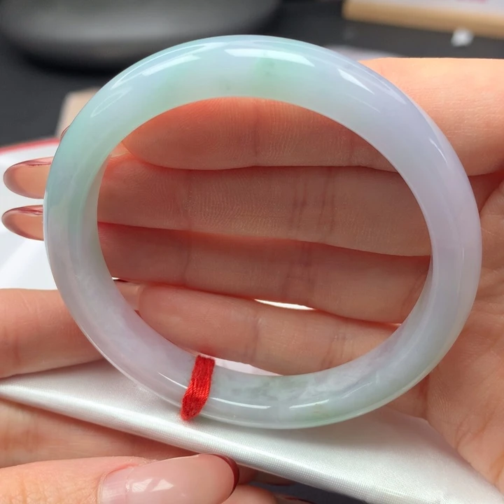 翡翠手镯未镶嵌56泥鳅背