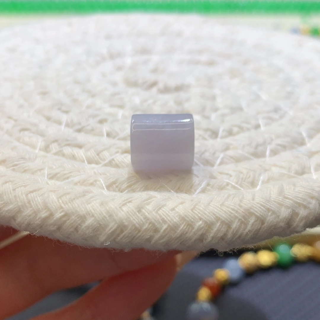 翡翠未镶嵌胸饰福利桶珠