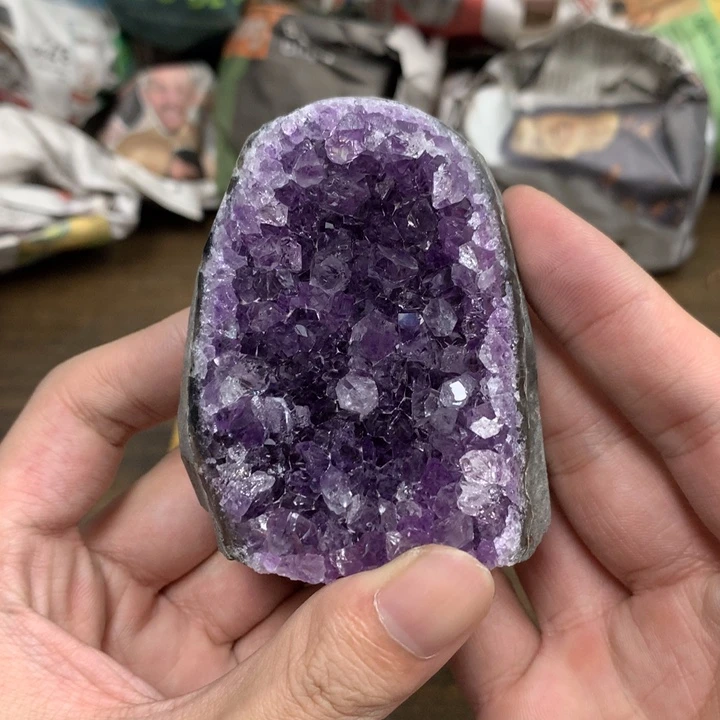 未镶嵌水晶大型摆件（非配饰）