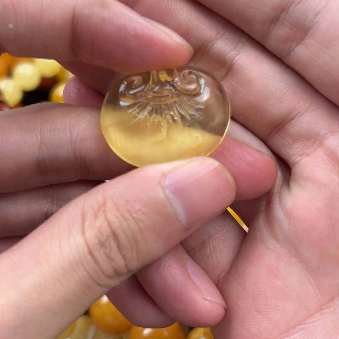 琥珀未镶嵌珠宝奇石