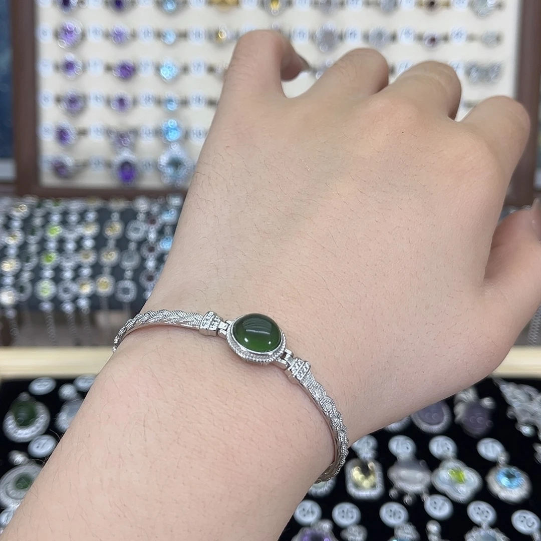 露***噜岫玉银S925镶嵌手链