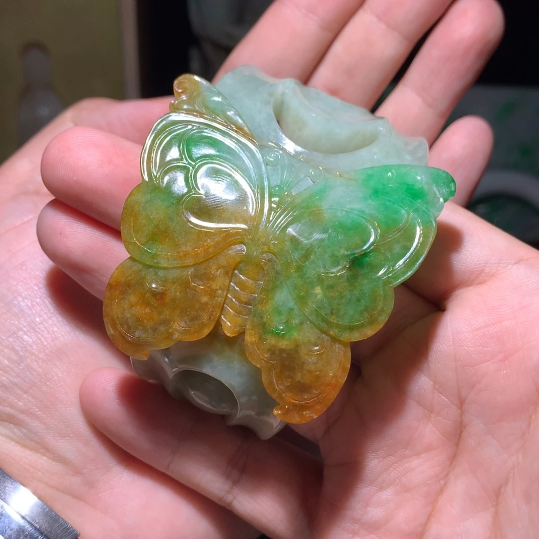 翡翠挂件未镶嵌顺**然