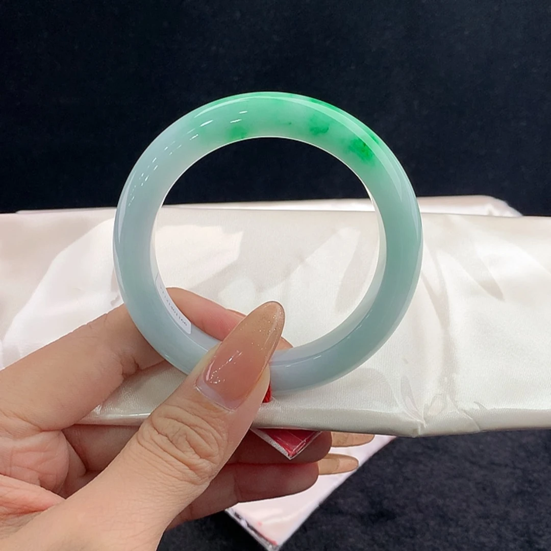 【闪购商品】未镶嵌手镯翡翠正54.8