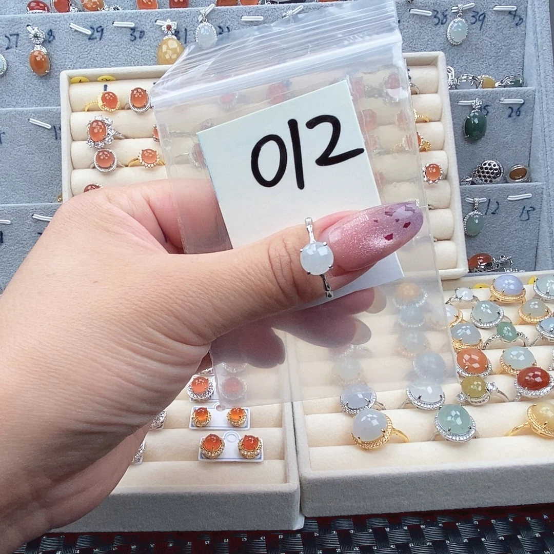 翡翠未镶嵌戒指缅甸