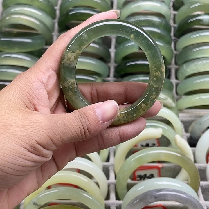 蛇纹石玉未镶嵌手镯355