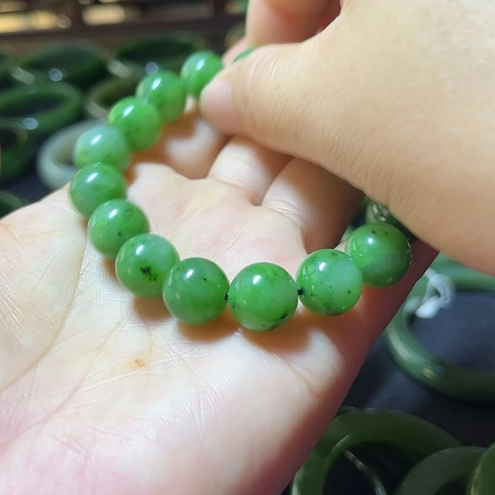 和田玉（碧玉）未镶嵌手链