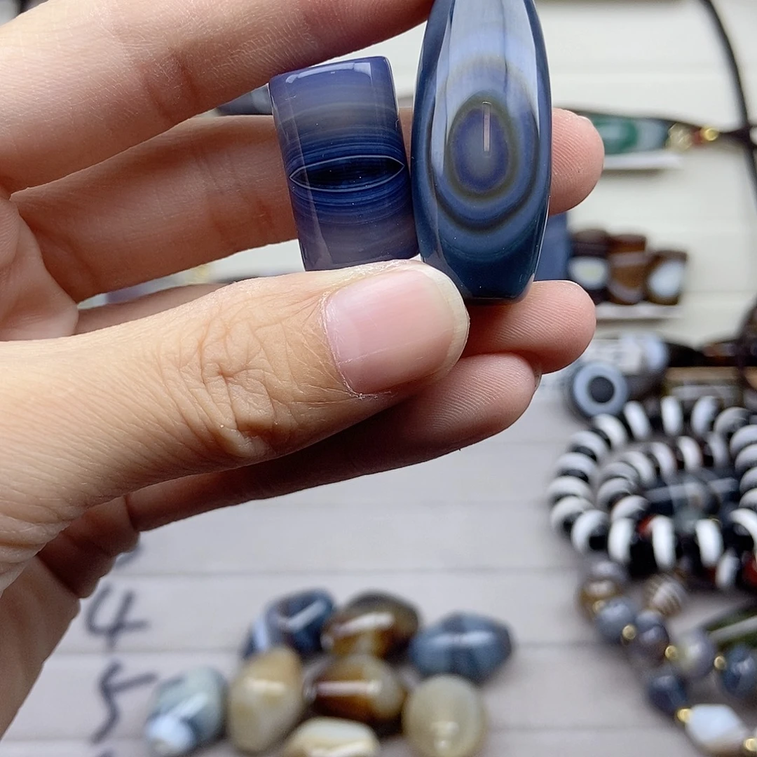 晨****玛瑙/玉髓未镶嵌颈饰