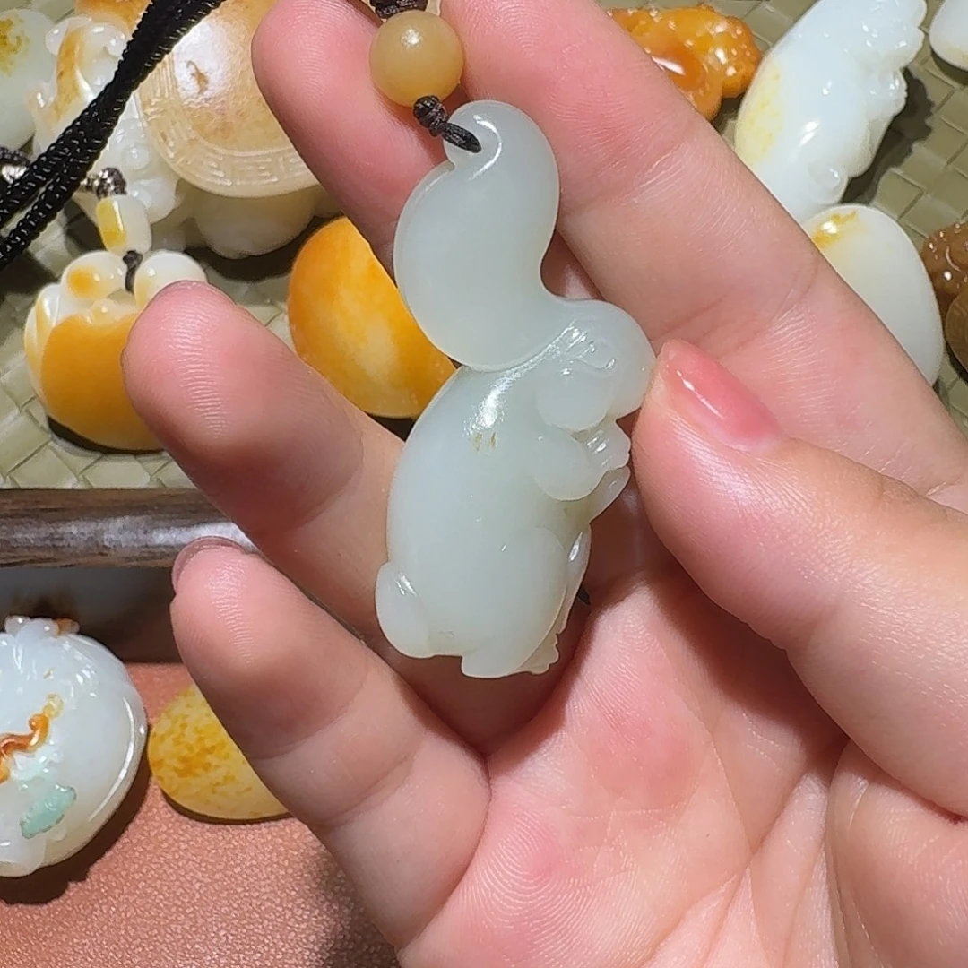 快***。颈饰未镶嵌和田玉