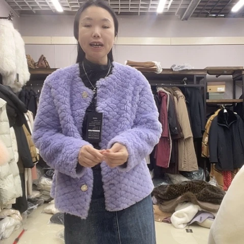 好看好看一点点也好看衣服