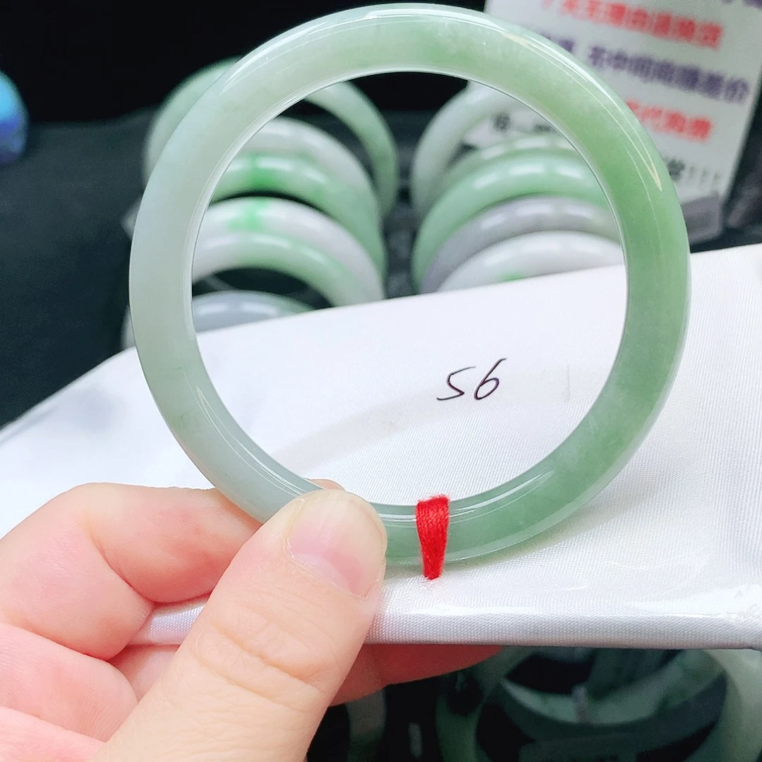 翡翠未镶嵌手镯143