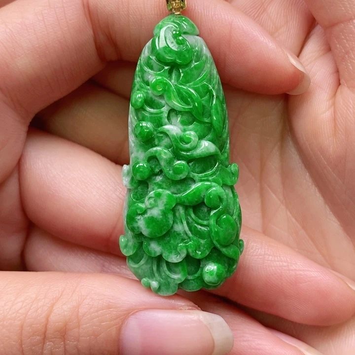 翡翠颈饰未镶嵌吊坠